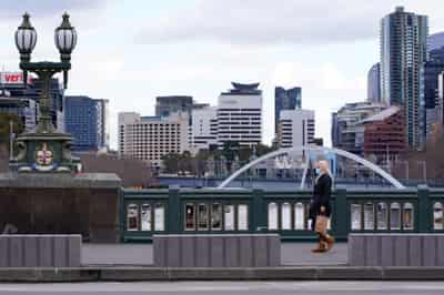 Image for Locked-down Melbourne beefs up security as COVID-19 protesters gather