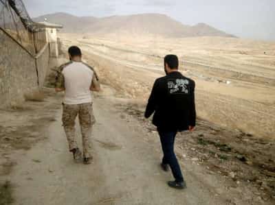 Image for Trump weighs revoking legal status for 240,000 Ukrainians