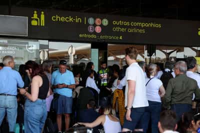 Image for Portugal recovers from blackout, government says