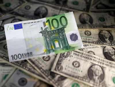 Image for Euro boosted by ECB rate hike bets, Macron’s debate