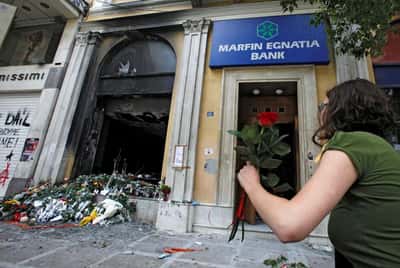 Image for Greece arrests two over deadly 2010 protest fire-bombing