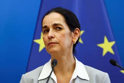 Image for Hungary carries out dawn raids over COVID-era purchase of 17,000 ventilators