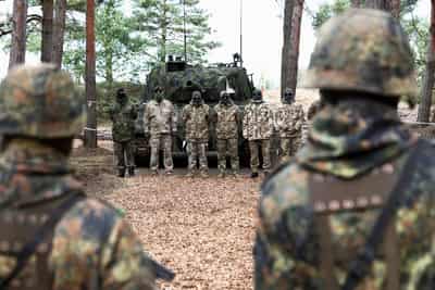 Image for European military trainers should be part of Ukraine security guarantees, EU general says