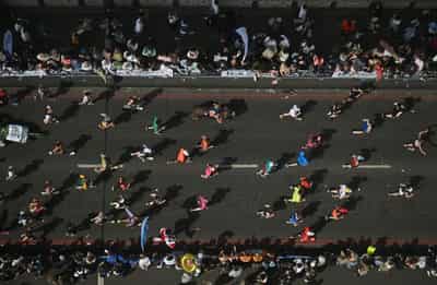 Image for Athletics-London Marathon breaks record for largest number of finishers