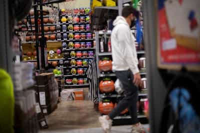 Image for Dick's Sporting Goods completes $2.4 billion Foot Locker deal