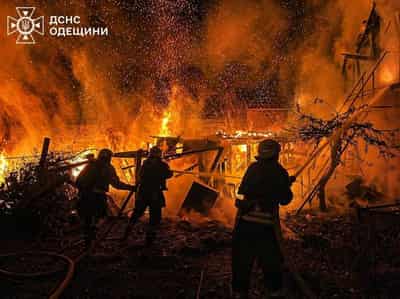 Image for Russia attacks port infrastructure in Ukraine's south, hits hospital