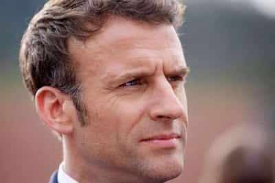 Image for Poverty, education levels draw battle lines in French election