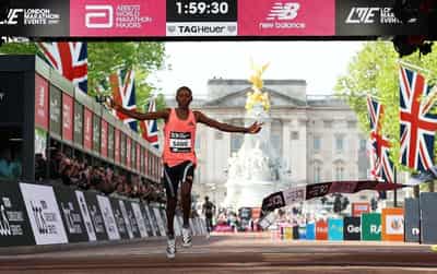 Image for Athletics-2027 London Marathon dates decided by game of rock-paper-scissors