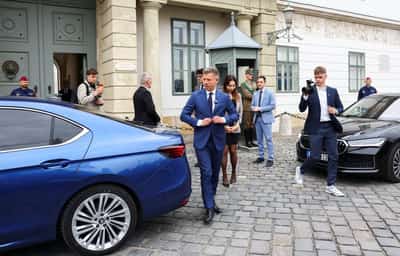 Image for Hungary's election winner Magyar to meet president, calls on him to resign