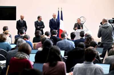 Image for French unions gear up for fight against delayed retirement