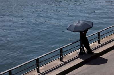 Image for Around 20 drown in France as people seek relief from heatwave
