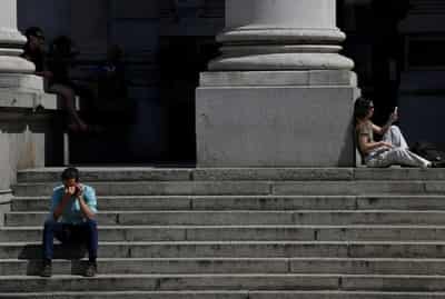 Image for Britain lifts rates by most since 1995, latest to deliver aggressive hikes