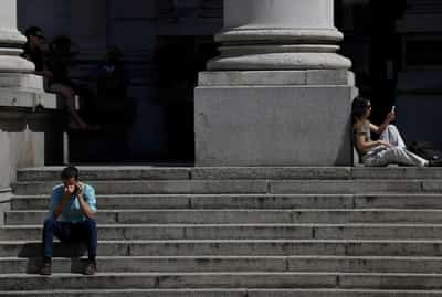 Image for Britain lifts rates by most since 1995, latest to deliver aggressive hikes