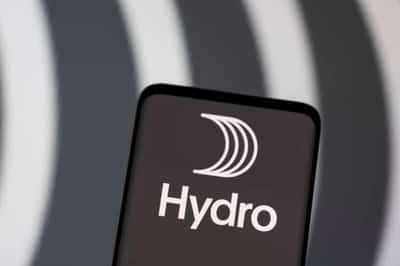 Image for Norsk Hydro offers extra dividend, buybacks despite uncertainty ahead