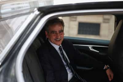 Image for MPS investors can back defence plan and still accept Intesa's offer, CEO says