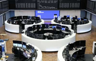 Image for European shares slip as U.S. reserve release plan pressures oil stocks