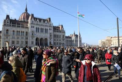 Image for Hungarian judges, court staff rally for judicial independence