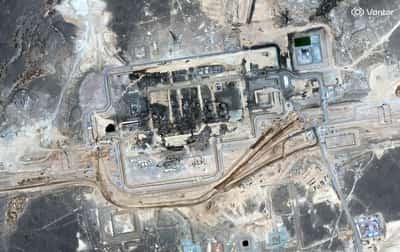Image for Oil prices jump 4% as Houthis fire missiles at Saudi Arabia