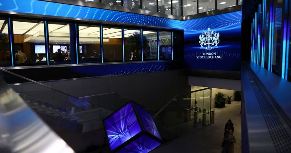 FTSE 100 Rises as Energy and Banks Gain Ahead of BoE Rate Decision