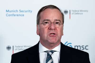Image for German defence minister calls for predictable U.S. partnership