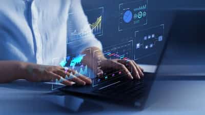 Image for Data Analytics Crossroads: Navigating the Top 4 Pitfalls in Financial Services