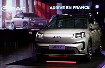 Image for Record Chinese turnout puts European carmakers under pressure at Paris show