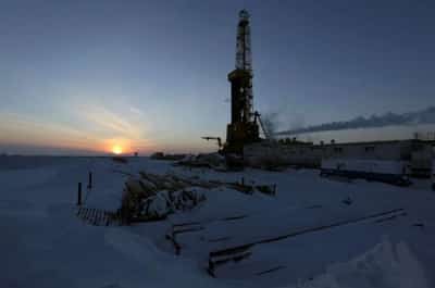 Image for Commodities trading houses help keep Russian oil flowing