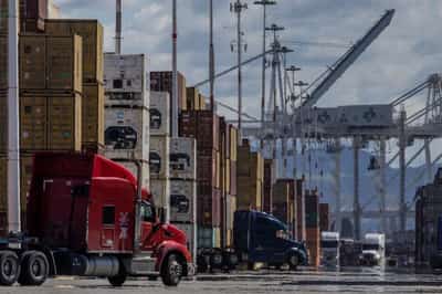 Image for Tariff uncertainty could curb investment in small businesses, UN trade agency says