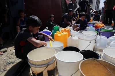 Image for Israeli attacks kill 44 Palestinians in Gaza, UN warns of water shortage