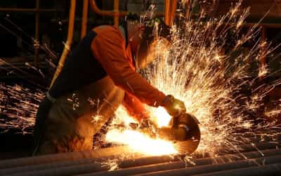 Image for UK losing jobs abroad due to high energy costs, manufacturers and union warn