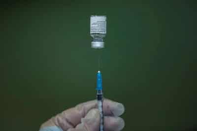 Image for Russian vaccine tourism catches on after Sputnik V hits WHO snag