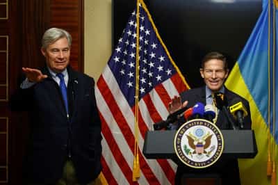 Image for US senators in Ukraine call for pressure on Russia, not just talks