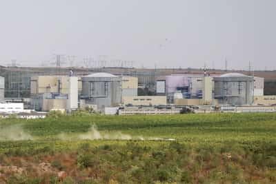 Image for Romanian Nuclearelectrica starts shutting down sole working nuclear reactor