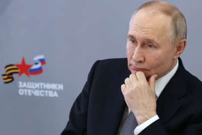 Image for Putin says any Ukraine peace deal must ensure Russia's security, vows no retreat