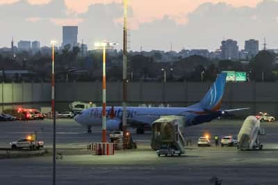 Image for Like a 'vertical roller coaster': Simulating flight FZ1073's sudden plunge