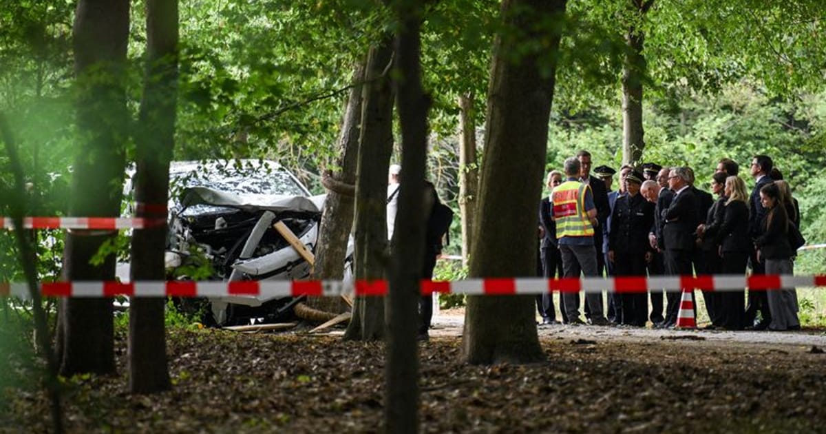 German interior minister says signs point to Islamist attack at Berlin Pride event
