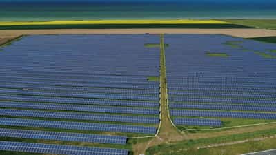 Image for French power prices jump over 20% as heatwave tightens supply