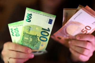 Image for Czech government seeks to ensure euro adoption would need two-thirds majority