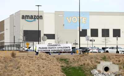 Image for Amazon.com warehouse workers vote to reject forming union in Alabama