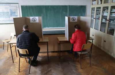 Image for Moderate Bosniak candidate leads in race for presidency seat
