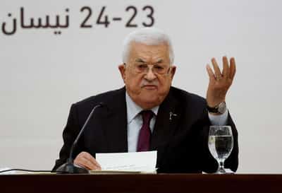 Image for Palestinian leader Abbas names likely successor in bid to reassure world powers