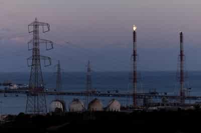 Image for Italy seeks refiners' help to boost domestic fuel production in bid to ease prices