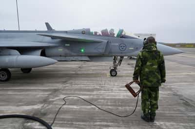 Image for Sweden to deploy fighter jets, warships to Finland