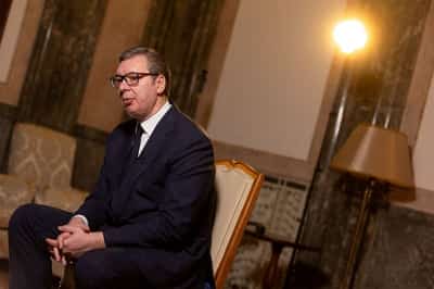 Image for Serbian president invites parties for talks as anti-government protests continue
