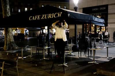 Image for Fall in euro zone Nov business activity adds to recession expectations -PMI