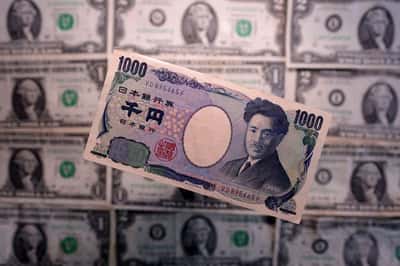 Image for Yen leaps after intervention, leaving the dollar bruised