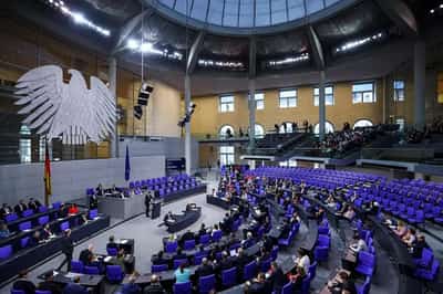 Image for Scholz calls for cool heads to pull Germany out of political crisis