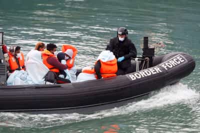 Image for Record number of migrants arrive in Britain by boat on a single day