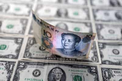 Image for Euro edges up, focus on Ukraine talks