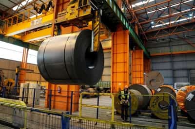 Image for ArcelorMittal increases buyback program, sees global steel dip